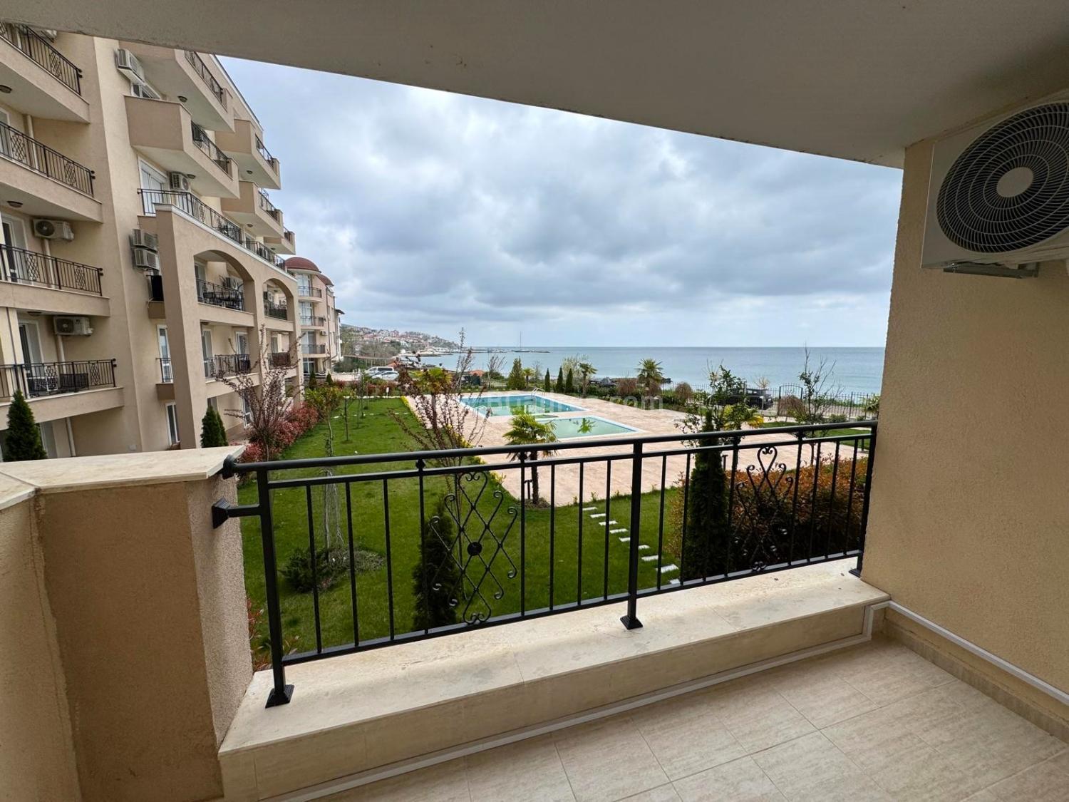 Sea view apartment in Sveti Vlas І №4170