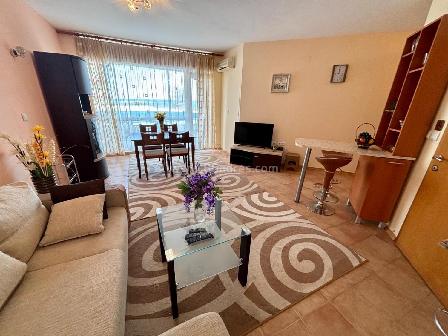 Wohnung mit geringen Wartungsgebühren in erster Meereslinie І №4171