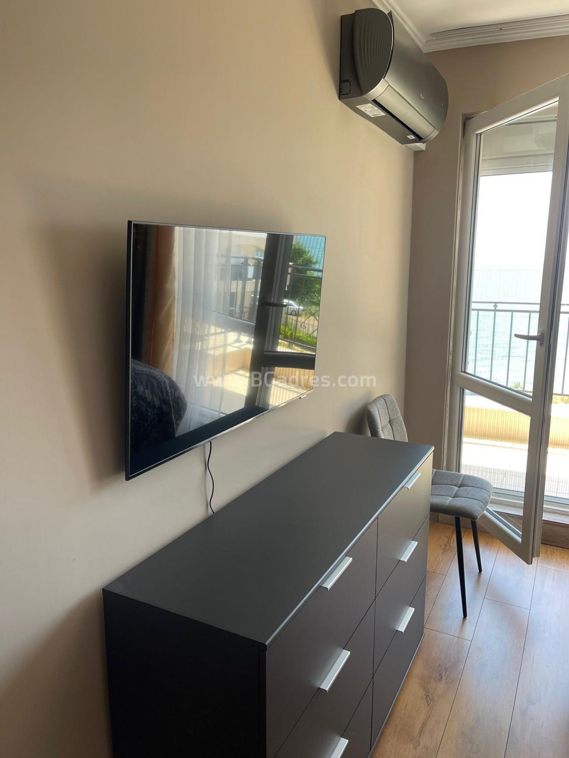 Apartment with direct sea view І №3682