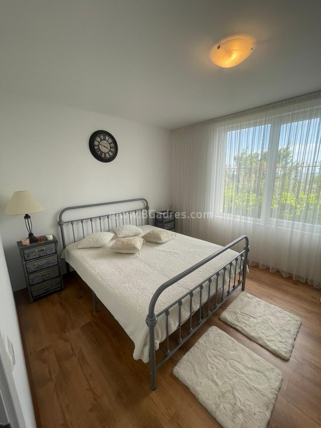 Apartment with low maintenance fee in St. Vlas І №3039