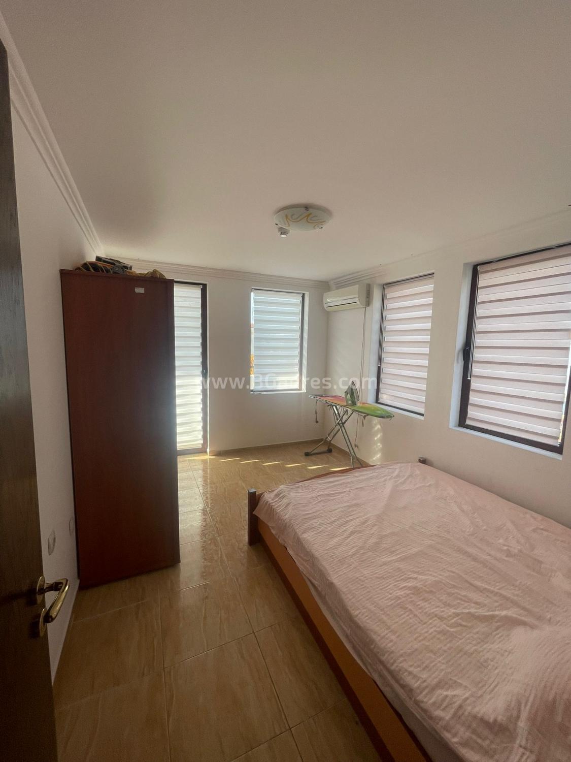 Wohnung mit 3 Schlafzimmern in Sveti vlas І №3196