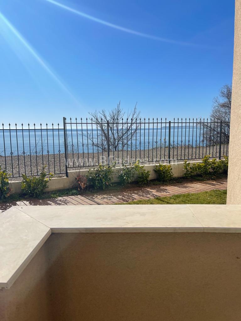 Apartment with low maintenance fee in St. Vlas І №3039