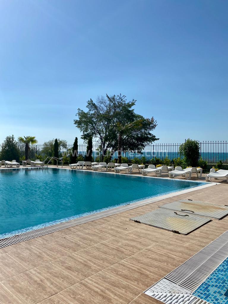 Apartment with low maintenance fee in St. Vlas І №3039