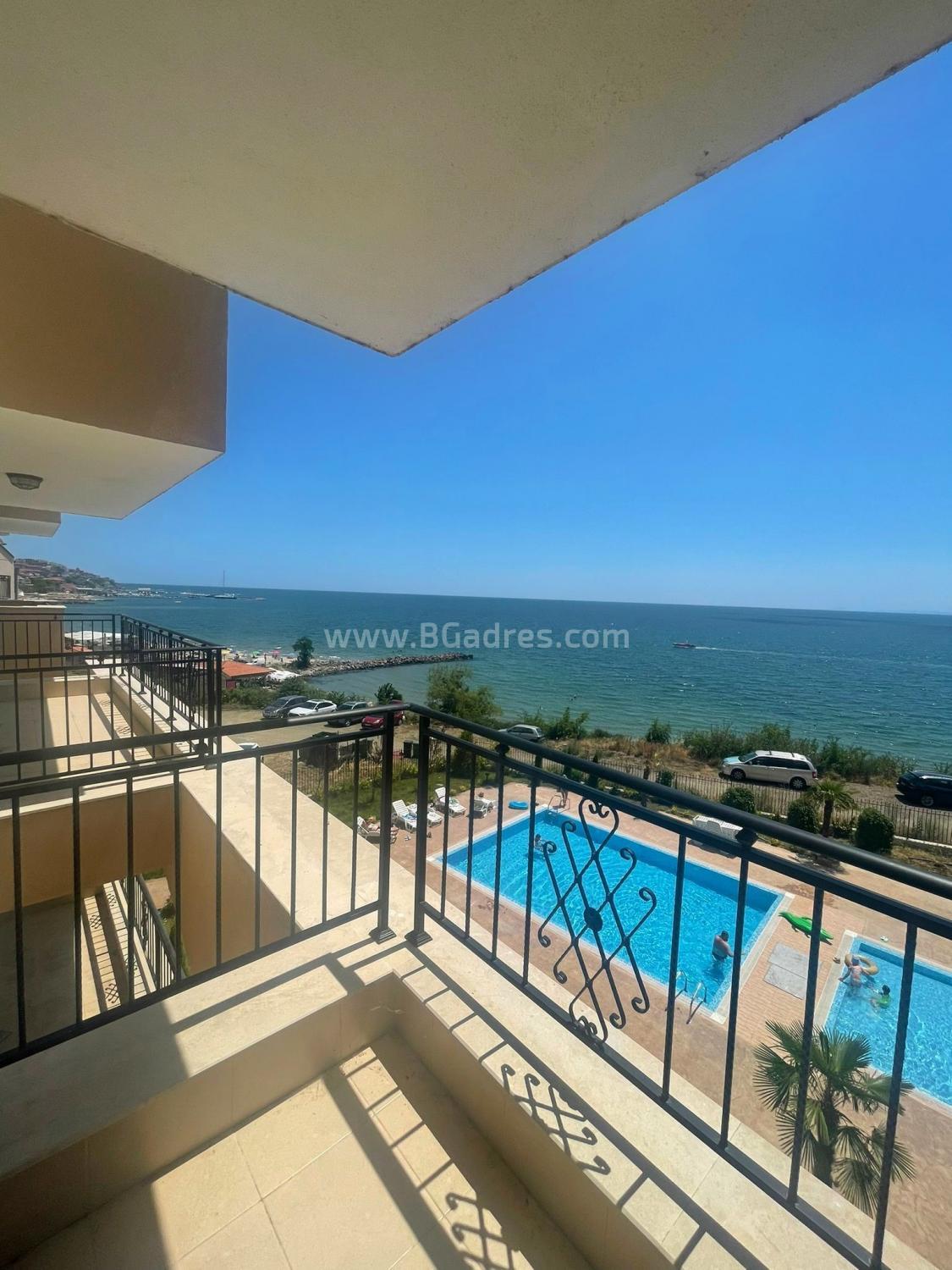 Apartment with direct sea view І №3682