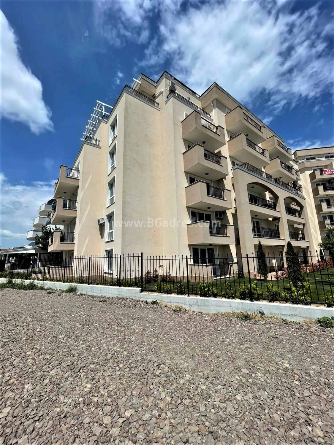 Apartment with low maintenance fee in St. Vlas І №3039