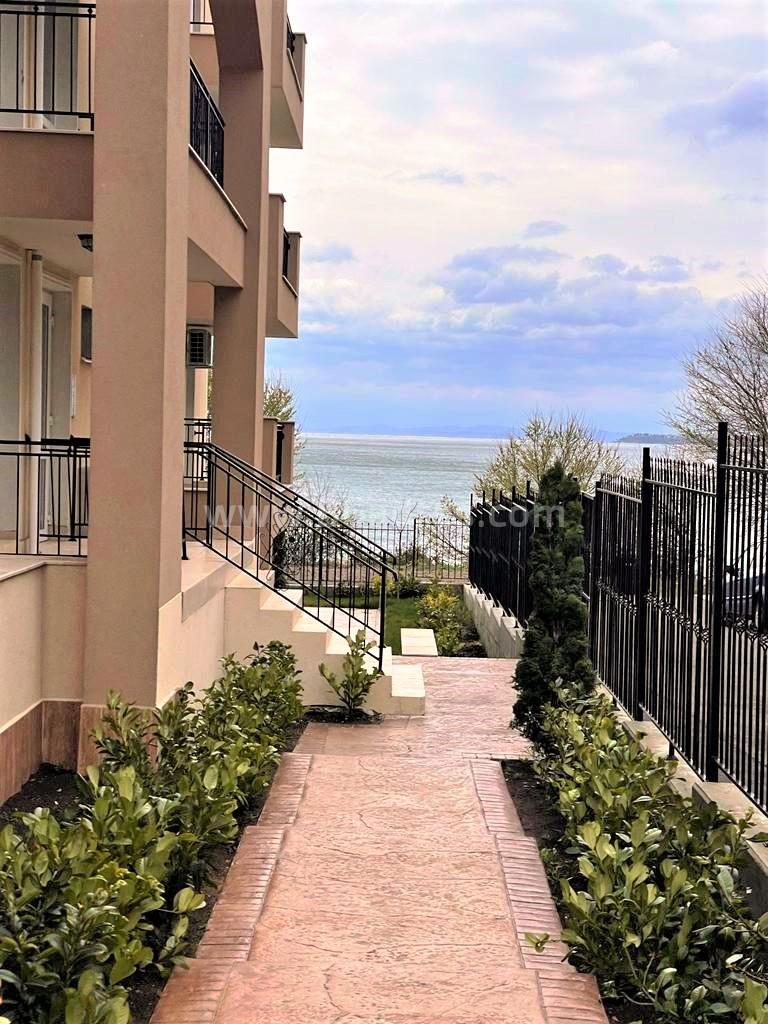 Apartment with low maintenance fee in St. Vlas І №3039