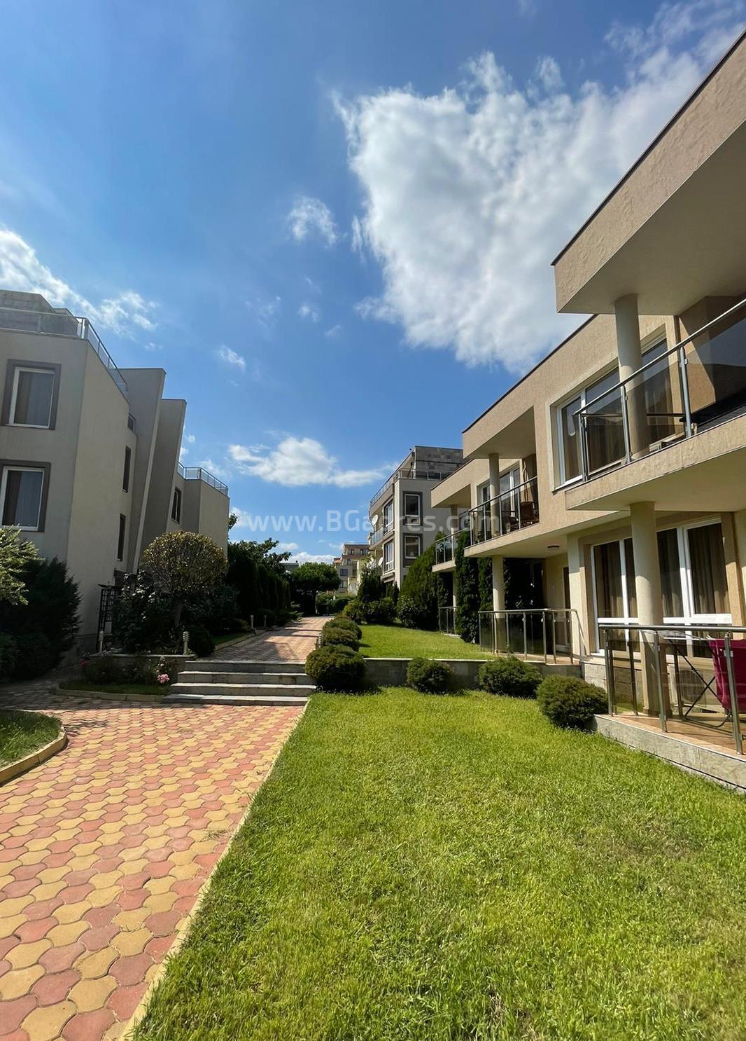 Таунхаус близо до плажа на изгодна цена І №3101