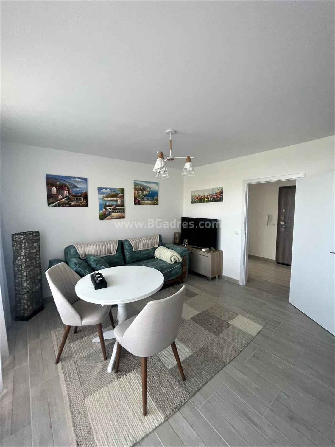 Apartment with low maintenance fee in St. Vlas І №3039