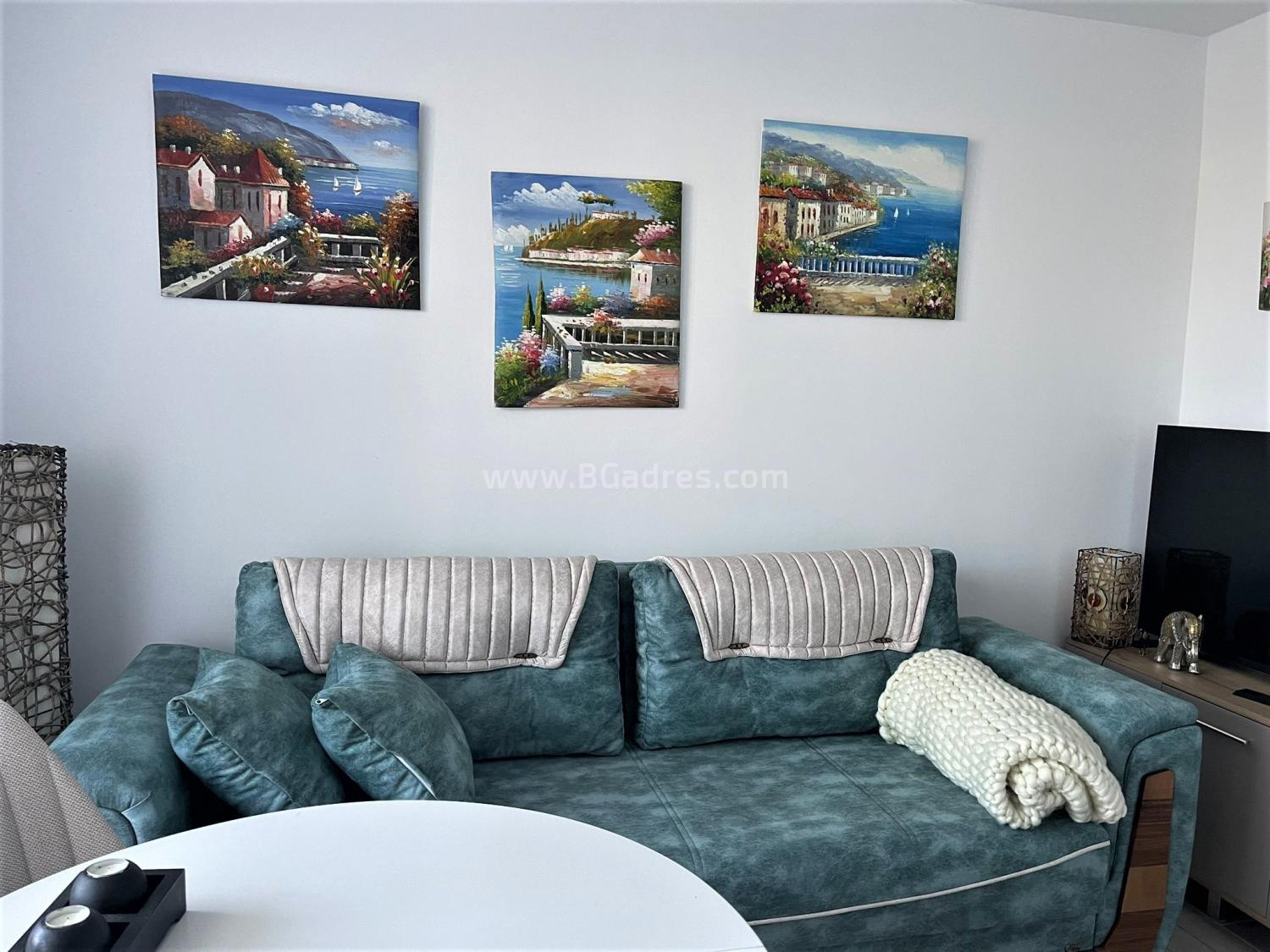 Apartment with low maintenance fee in St. Vlas І №3039