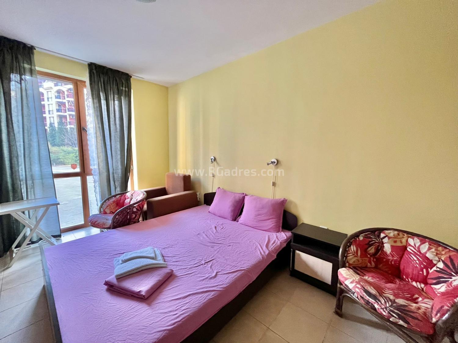Two bedroom apartment with low maintenance fee І №2769