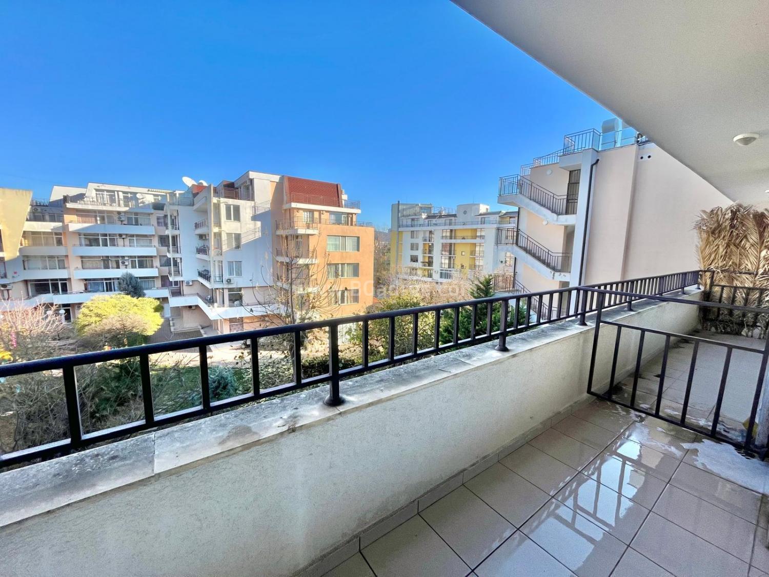 Квартира в комплексе Гранд Камелия І №4052