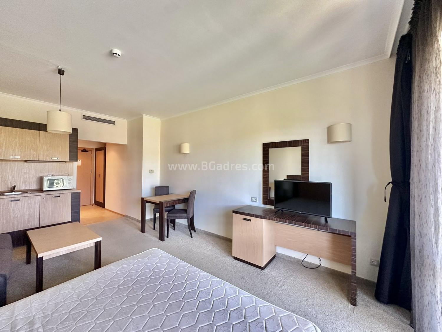 Студио в комплекс Маджестик І №3597