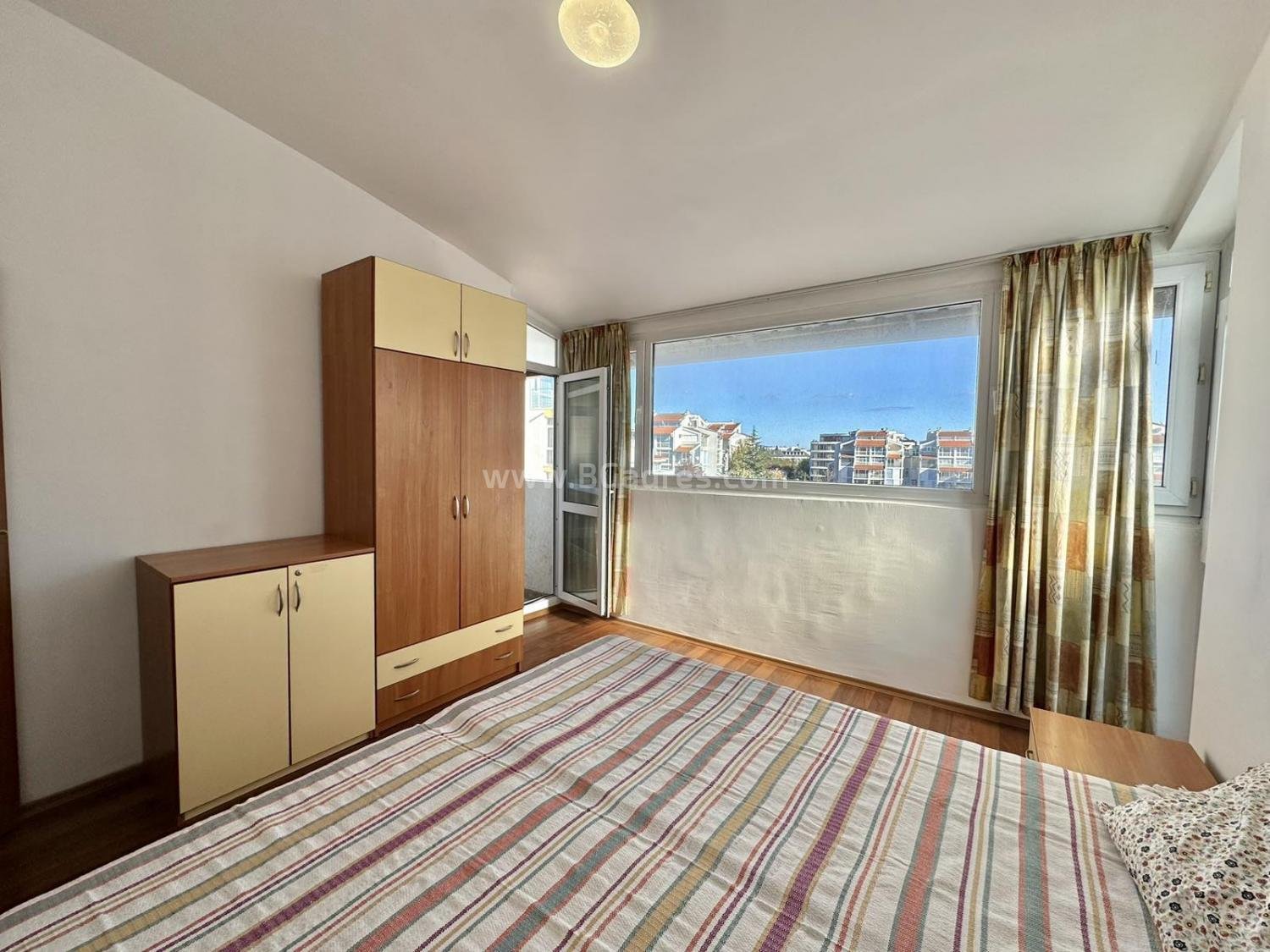 Недорогая трехкомнатная квартира у моря І №3210