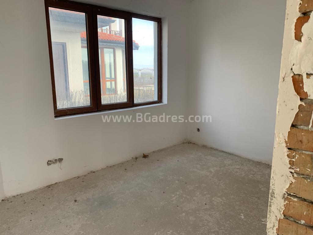 A house with a swimming pool at a bargain price І №2778