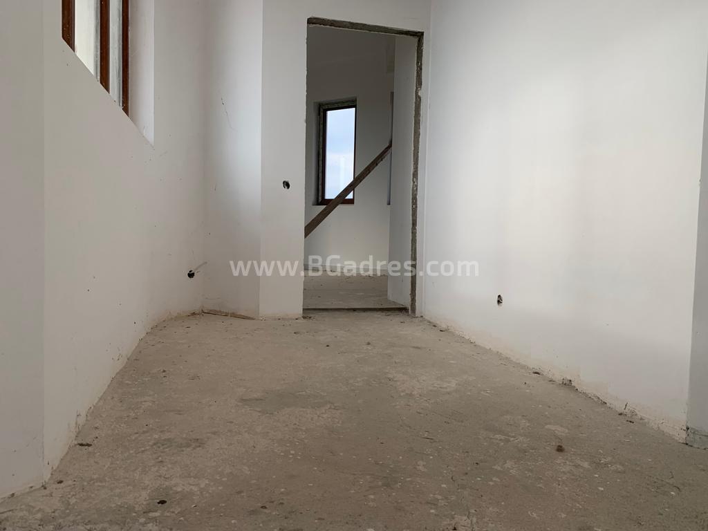 A house with a swimming pool at a bargain price І №2778