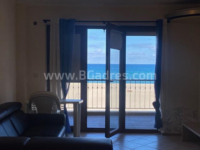 Квартира на первой линии в Царево І №4588