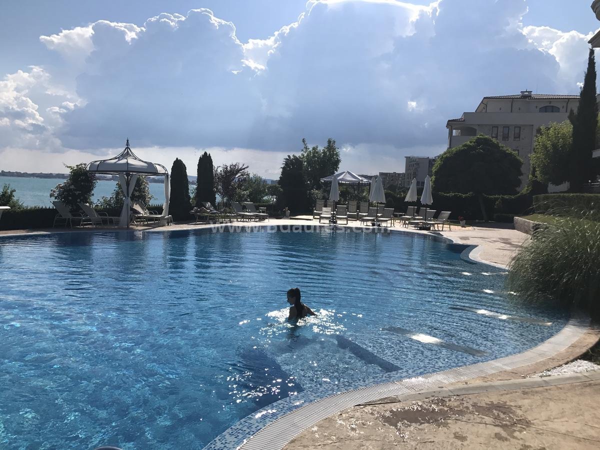 Изгодна цена за апартамент на първа линия | № 2010