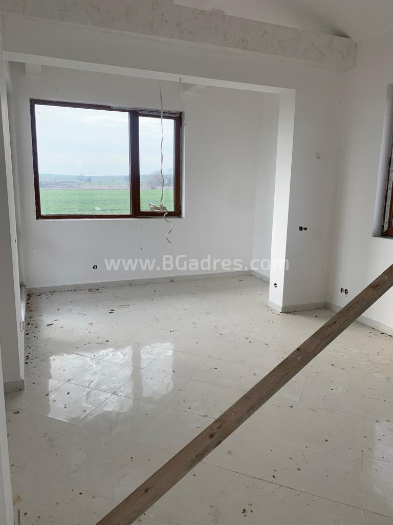 A house with a swimming pool at a bargain price І №2778
