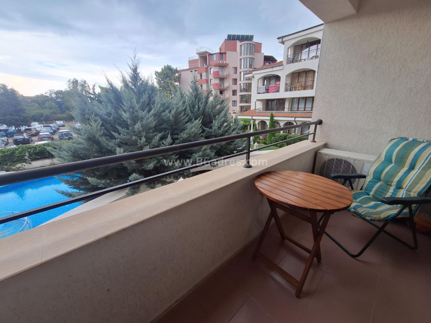 Апартамент в комплекс Шато дел Мар І №4338