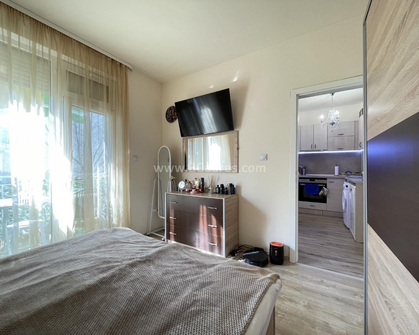 Изгоден тристаен апартамент до морето І №3450