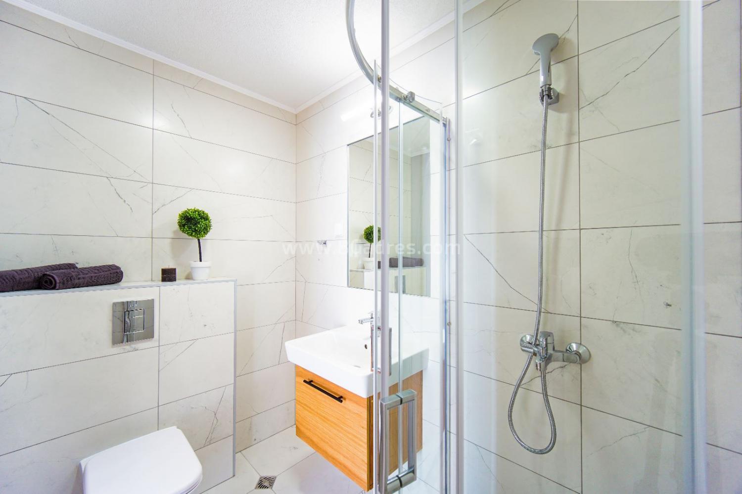 Тристаен апартамент в нов комплекс І №2934