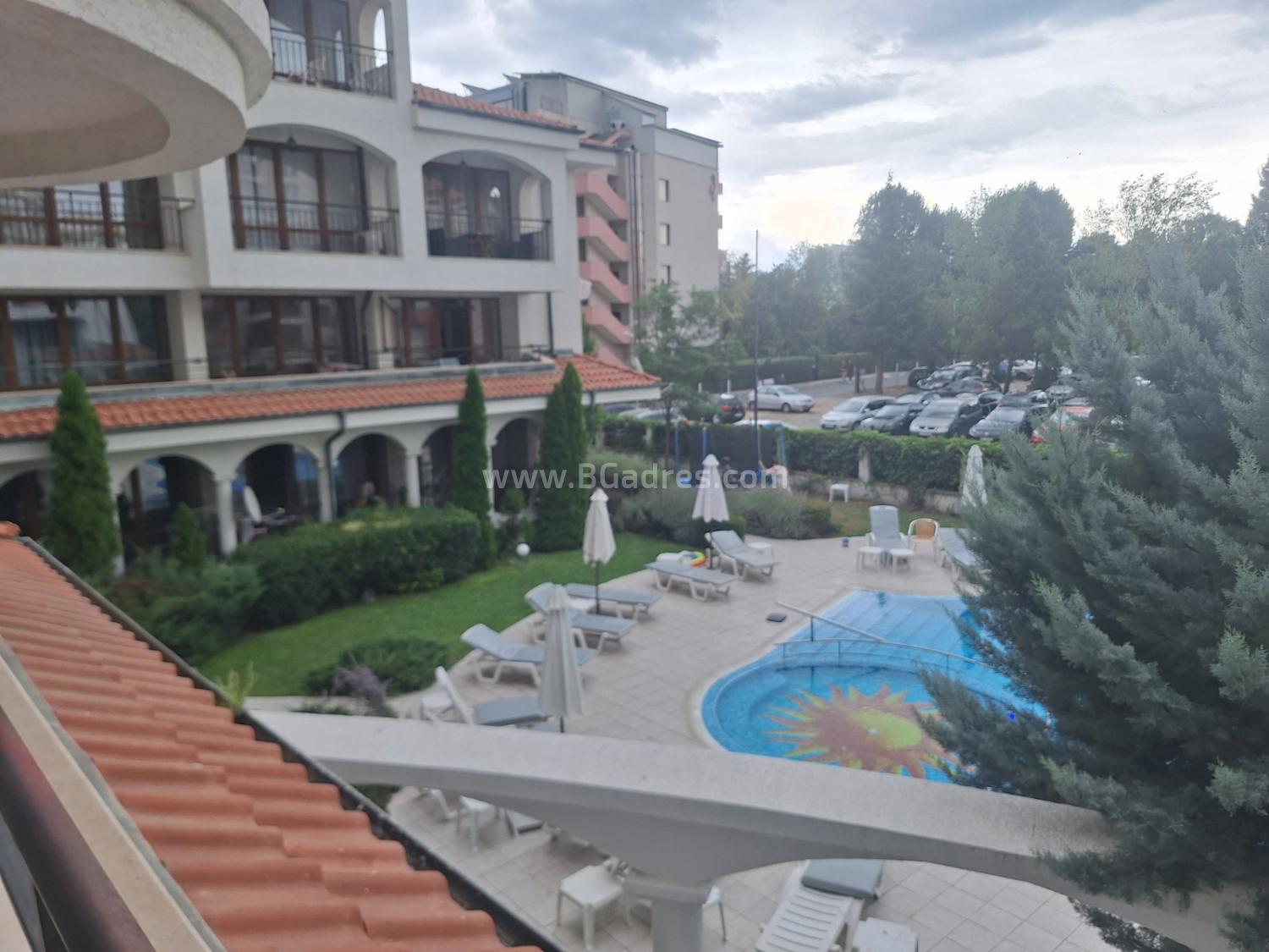 Апартамент в комплекс Шато дел Мар І №4338