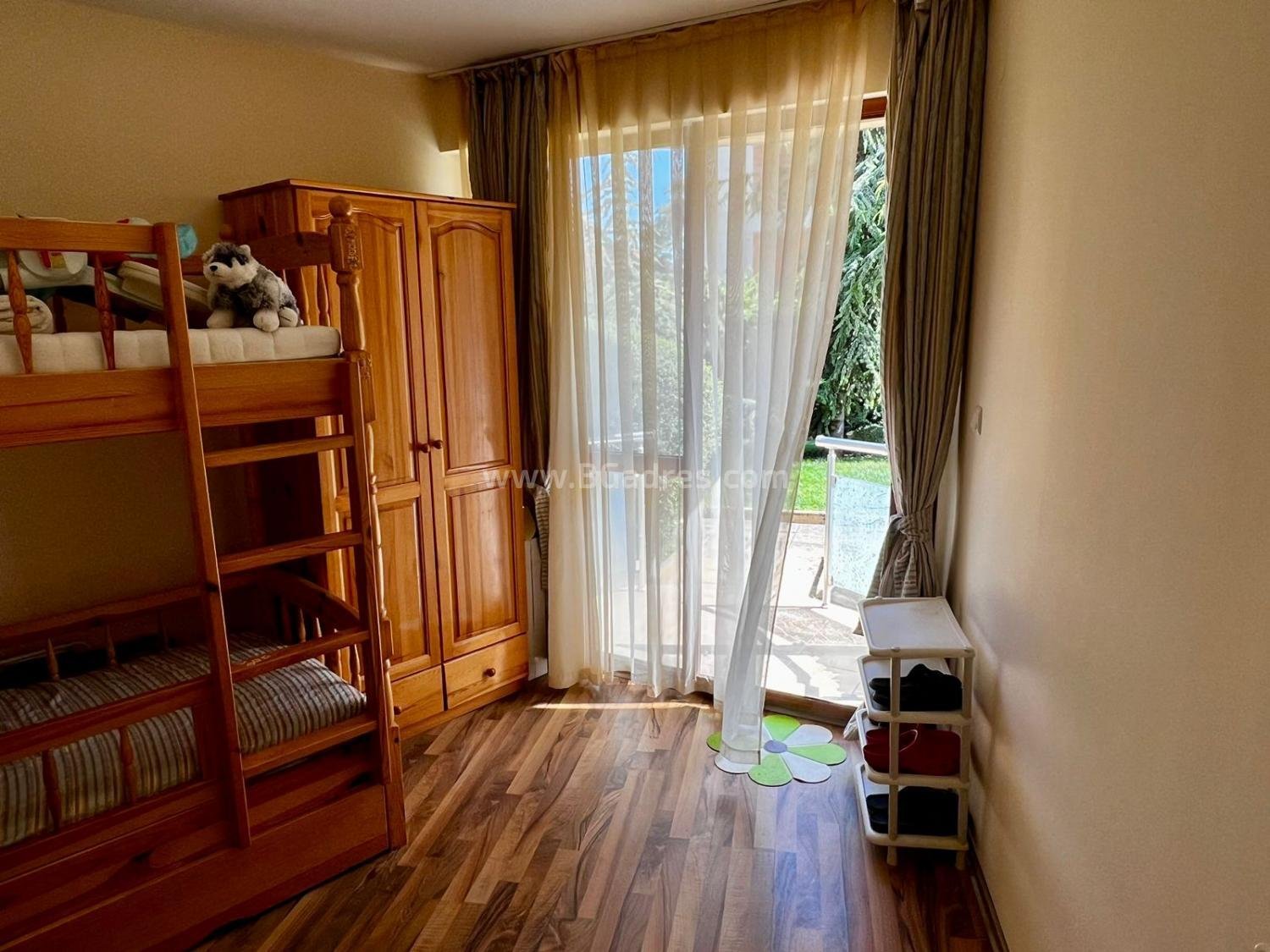 Cheap two bedroom apartment on the seaside І №3690