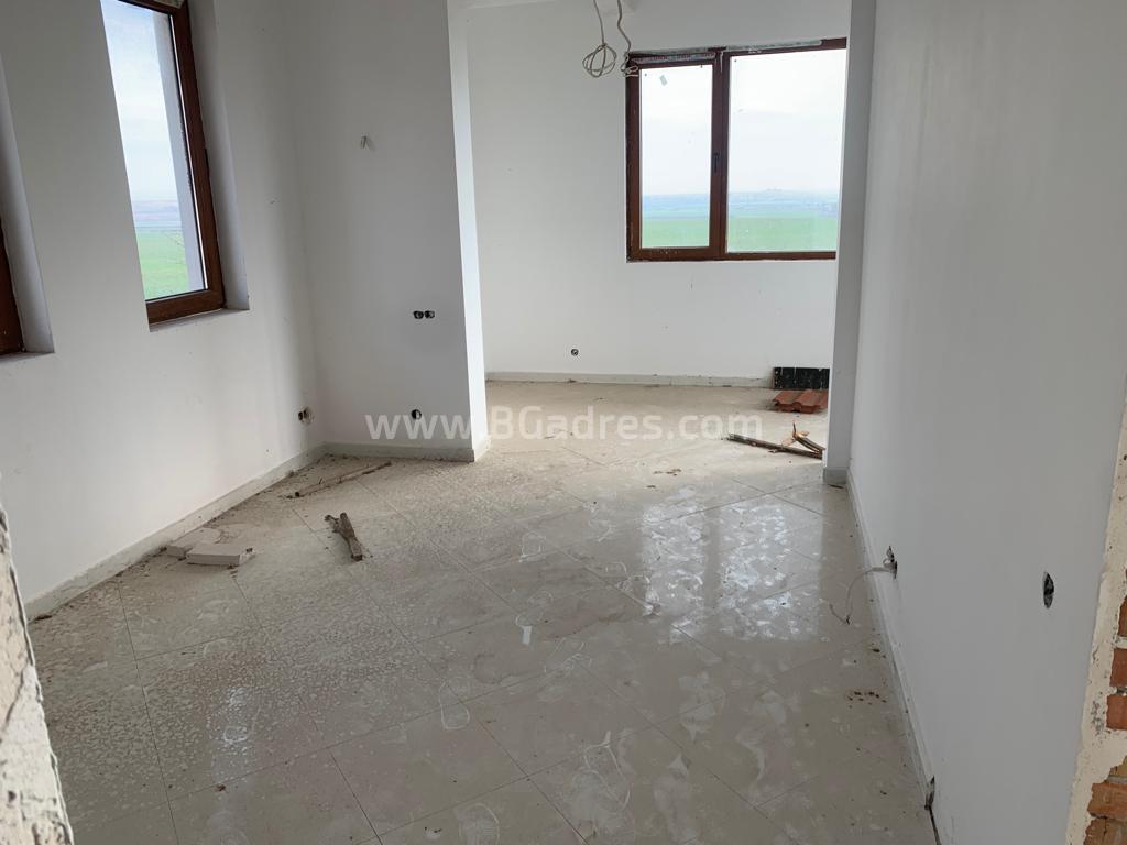 A house with a swimming pool at a bargain price І №2778