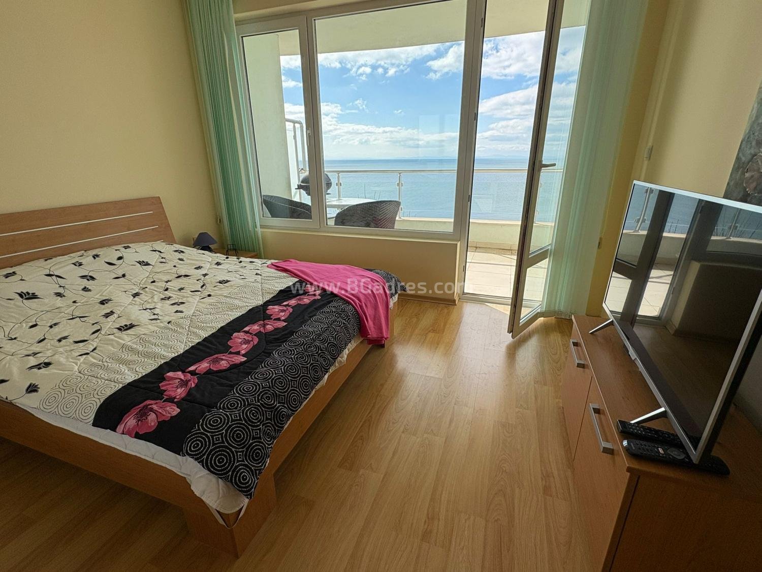 Апартамент с гледка море в к-с Алекс Бийч І №4598