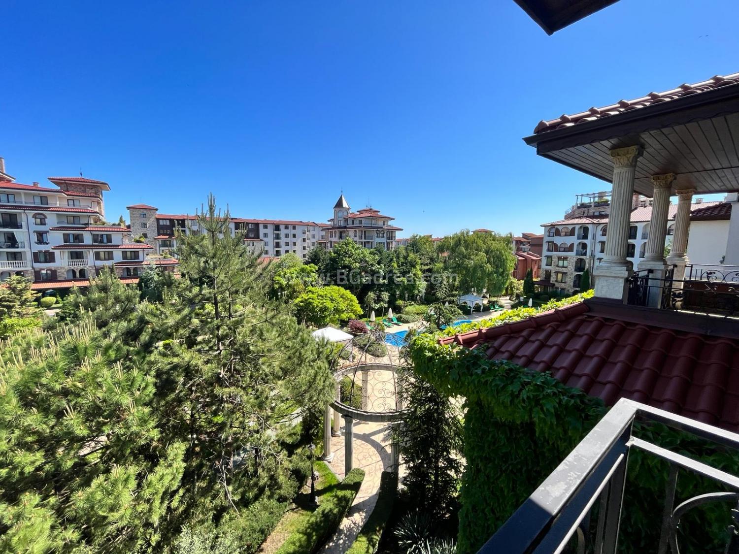 Тристаен апартамент в комплекс Естебан І №3630