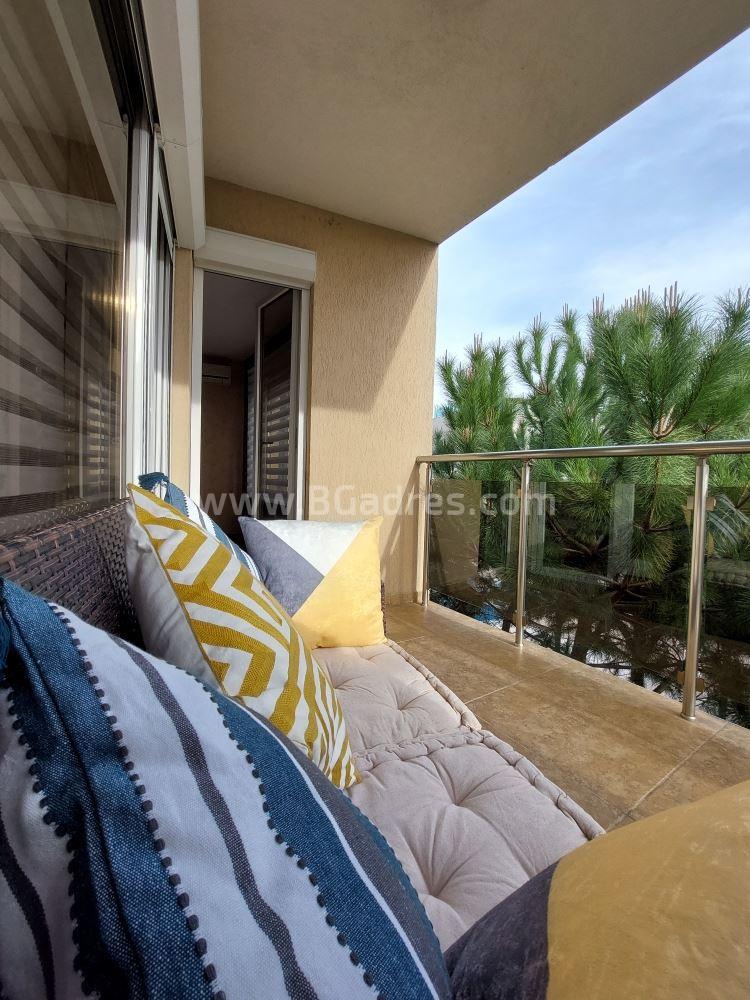 Stylish townhouse in Saint Vlas I №2401