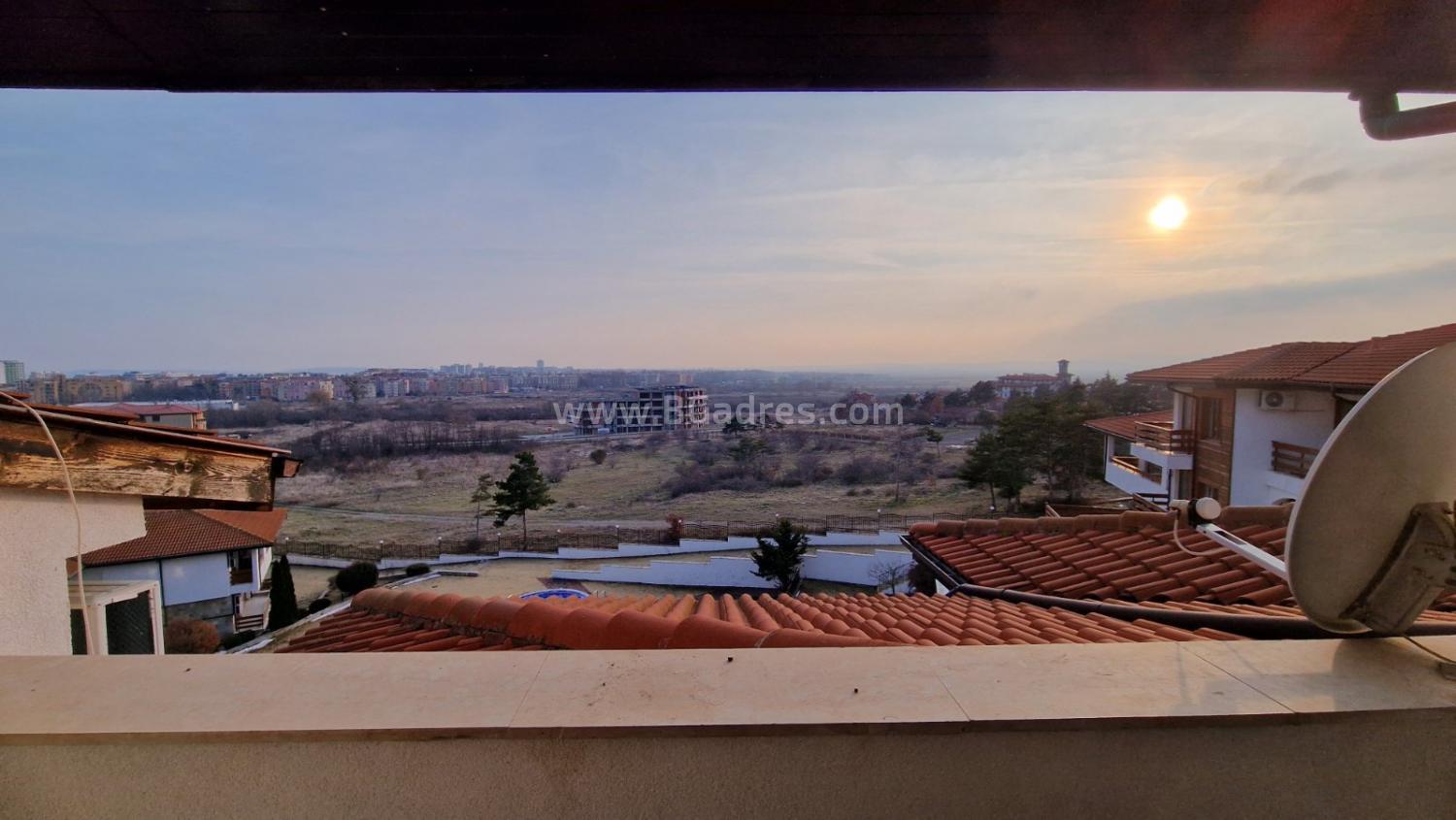 Wohnung mit neuen Möbeln am Meer І №4106