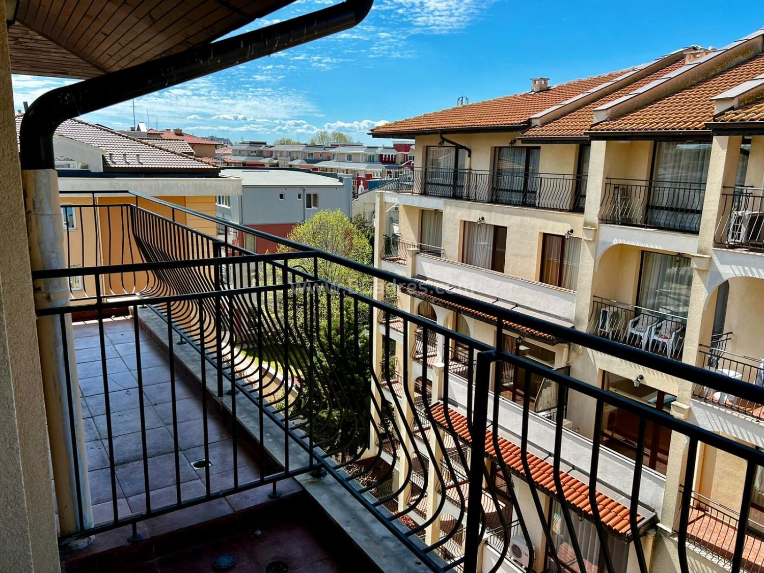 Тристаен апартамент близо до плажа І №3496