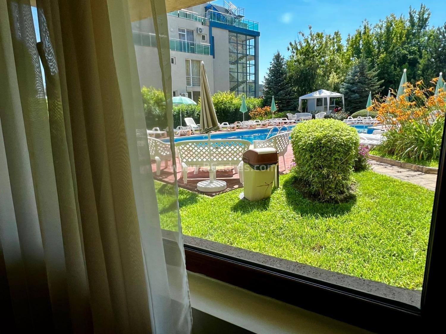 Cheap two bedroom apartment on the seaside І №3690