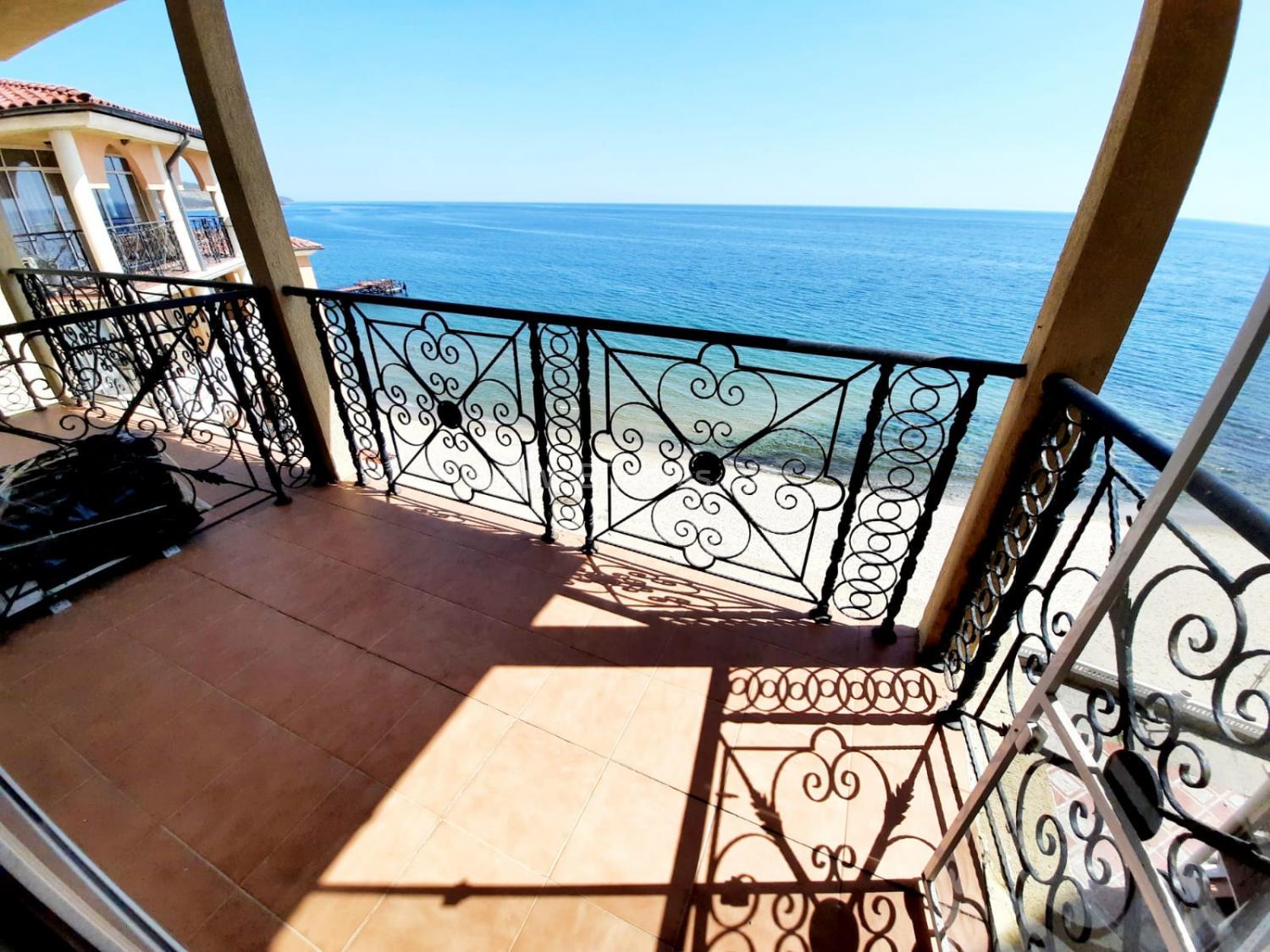 Apartment mit direktem Meerblick in Elenite І №3754