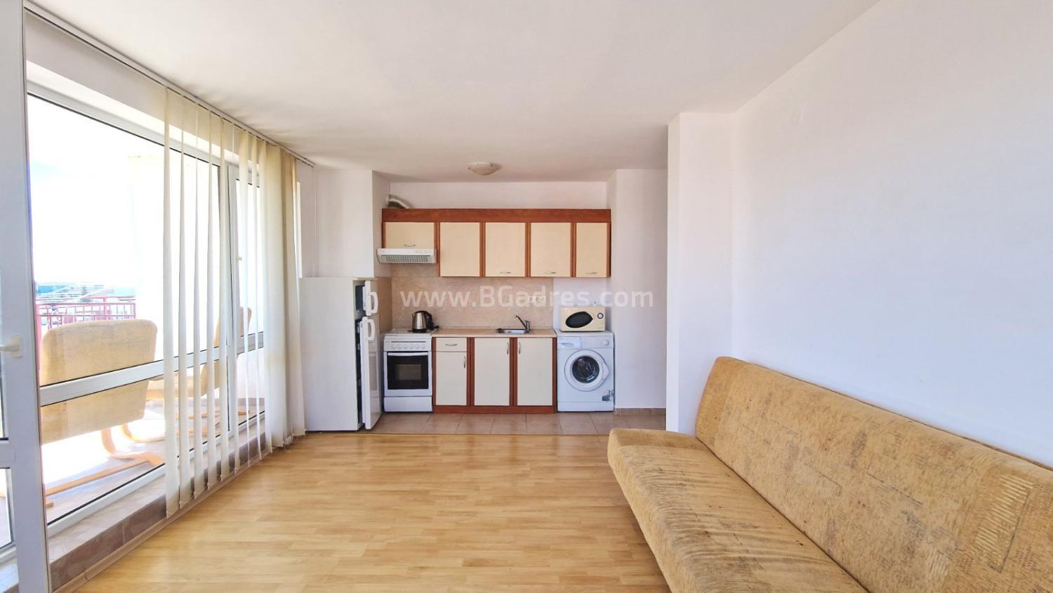 Недорогая квартира на первой линии в Елените І №2578