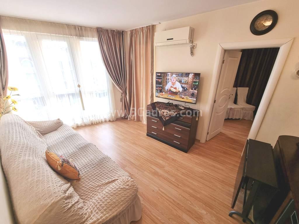 Two-bedroom apartment close to the beach in Ravda І №2703