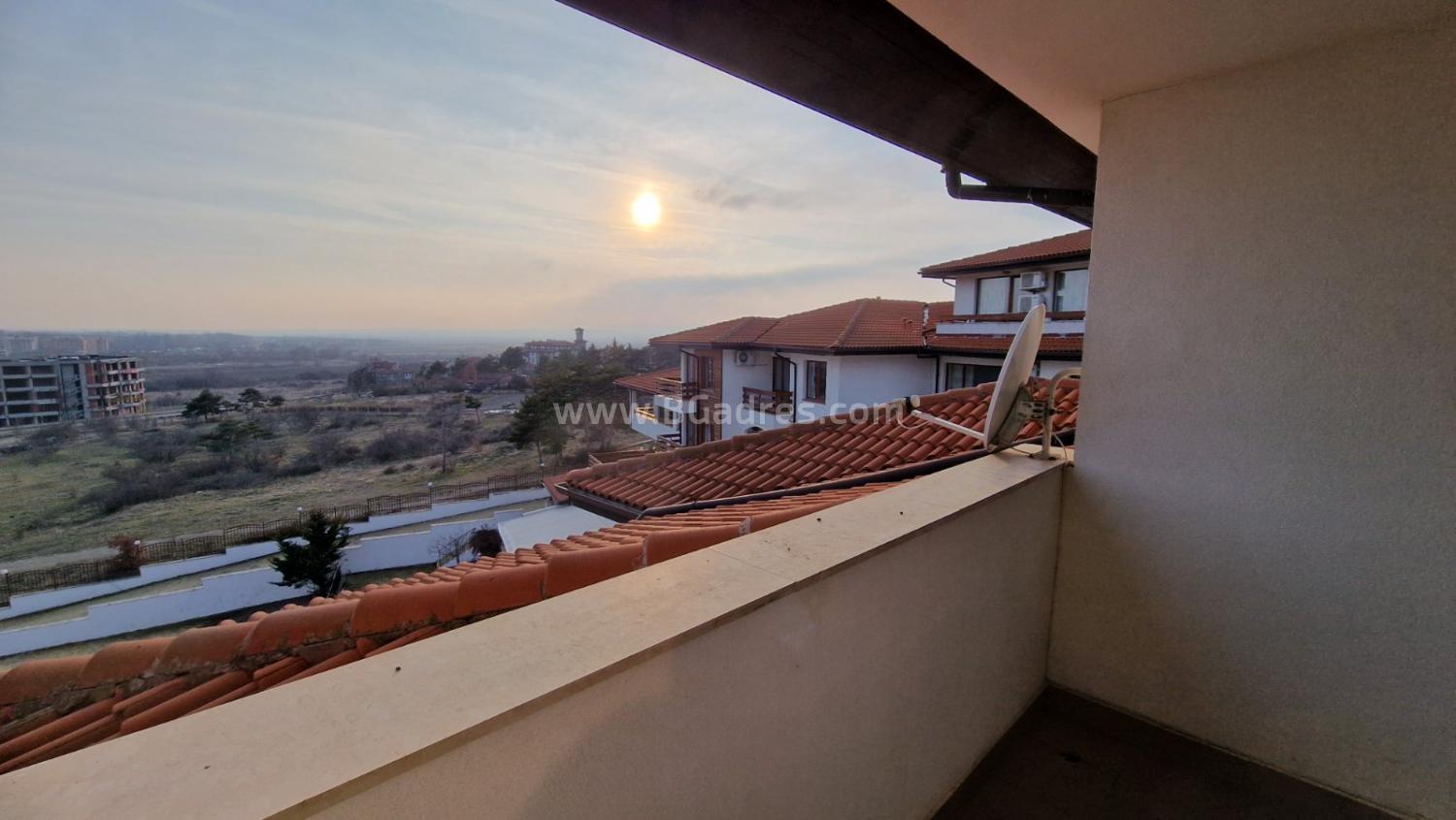 Wohnung mit neuen Möbeln am Meer І №4106