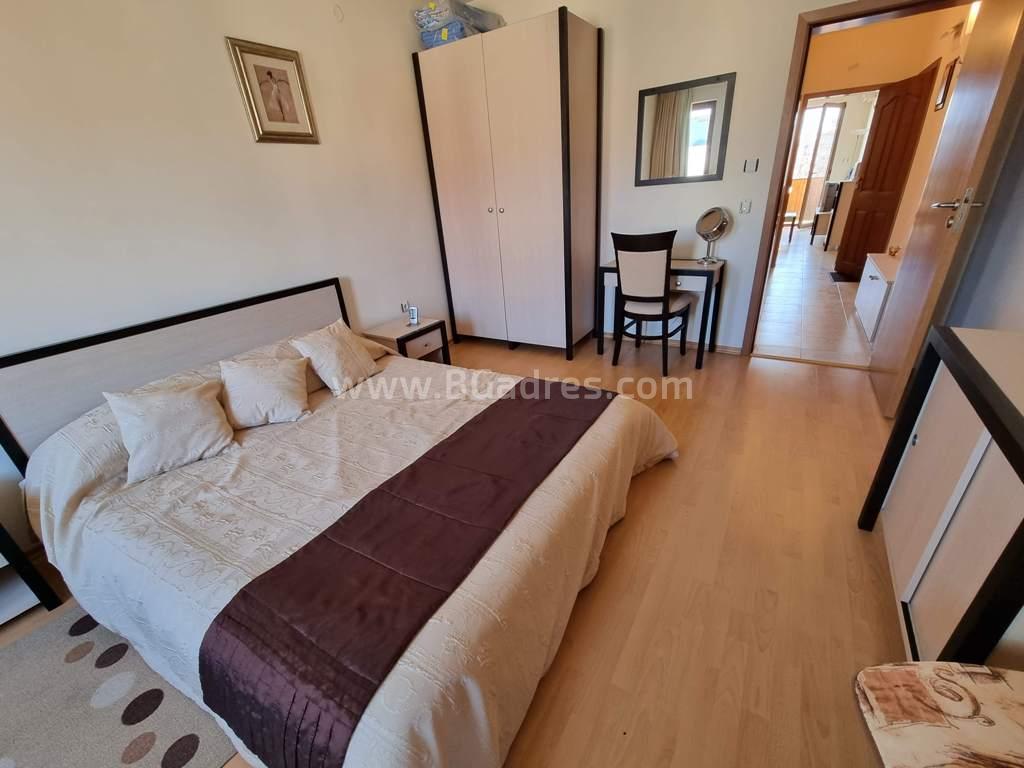 Евтин апартамент с изглед към морето в Свети Влас | № 2246