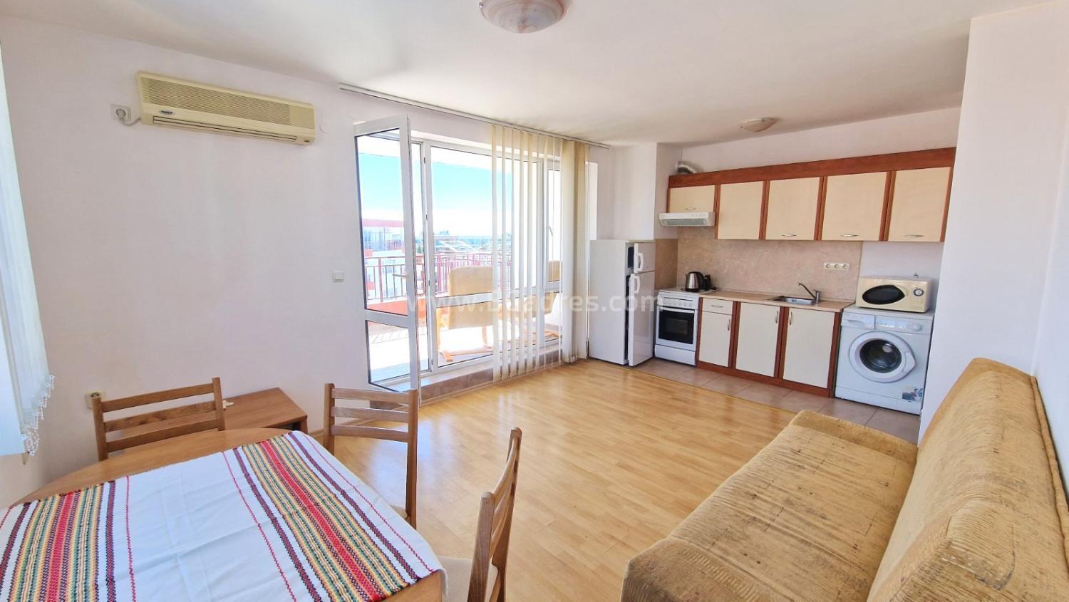 Недорогая квартира на первой линии в Елените І №2578