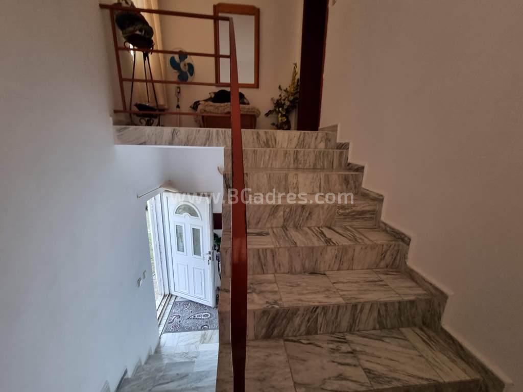 Къща с двор близо до морето І №2855