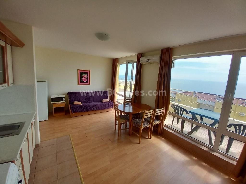 Dreizimmerwohnung mit Panoramablick auf das Meer І №3561
