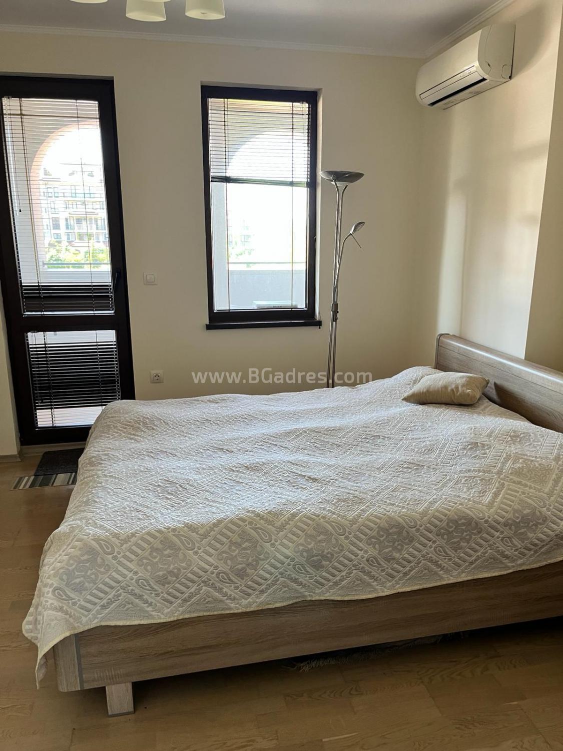 Тристаен апартамент в комплекс Естебан І №3630