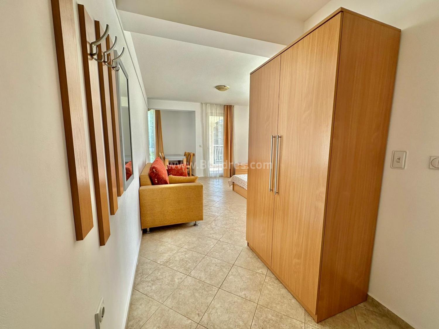 Большая студия в комплексе Силвер Спрингс І №3023