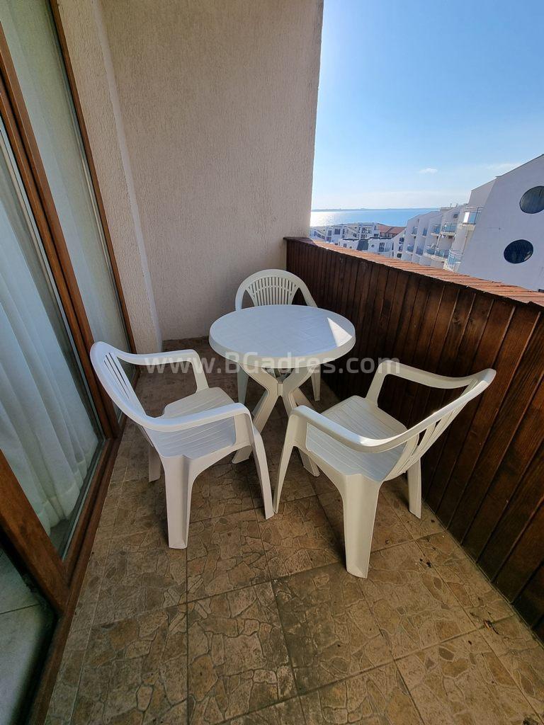 Евтин апартамент с изглед към морето в Свети Влас | № 2246