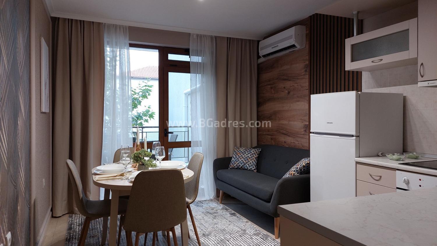 Тристаен апартамент в комплекс Компас І №3167