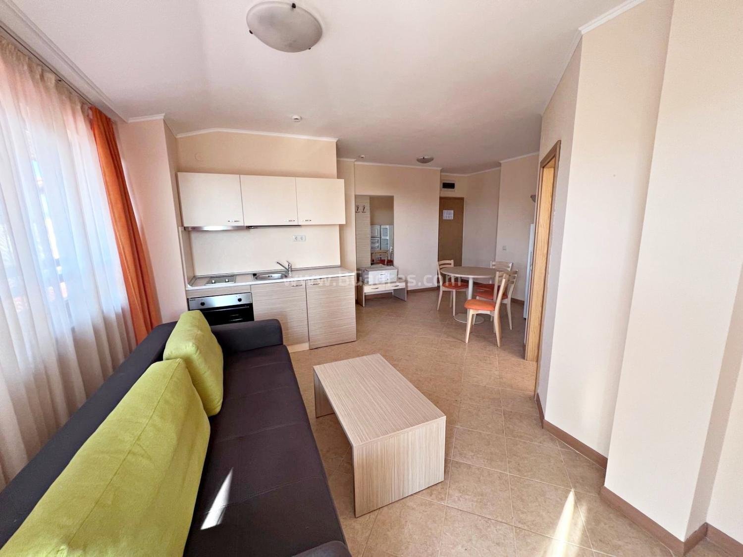 Апартамент в комплексе Роял Сан І №4042