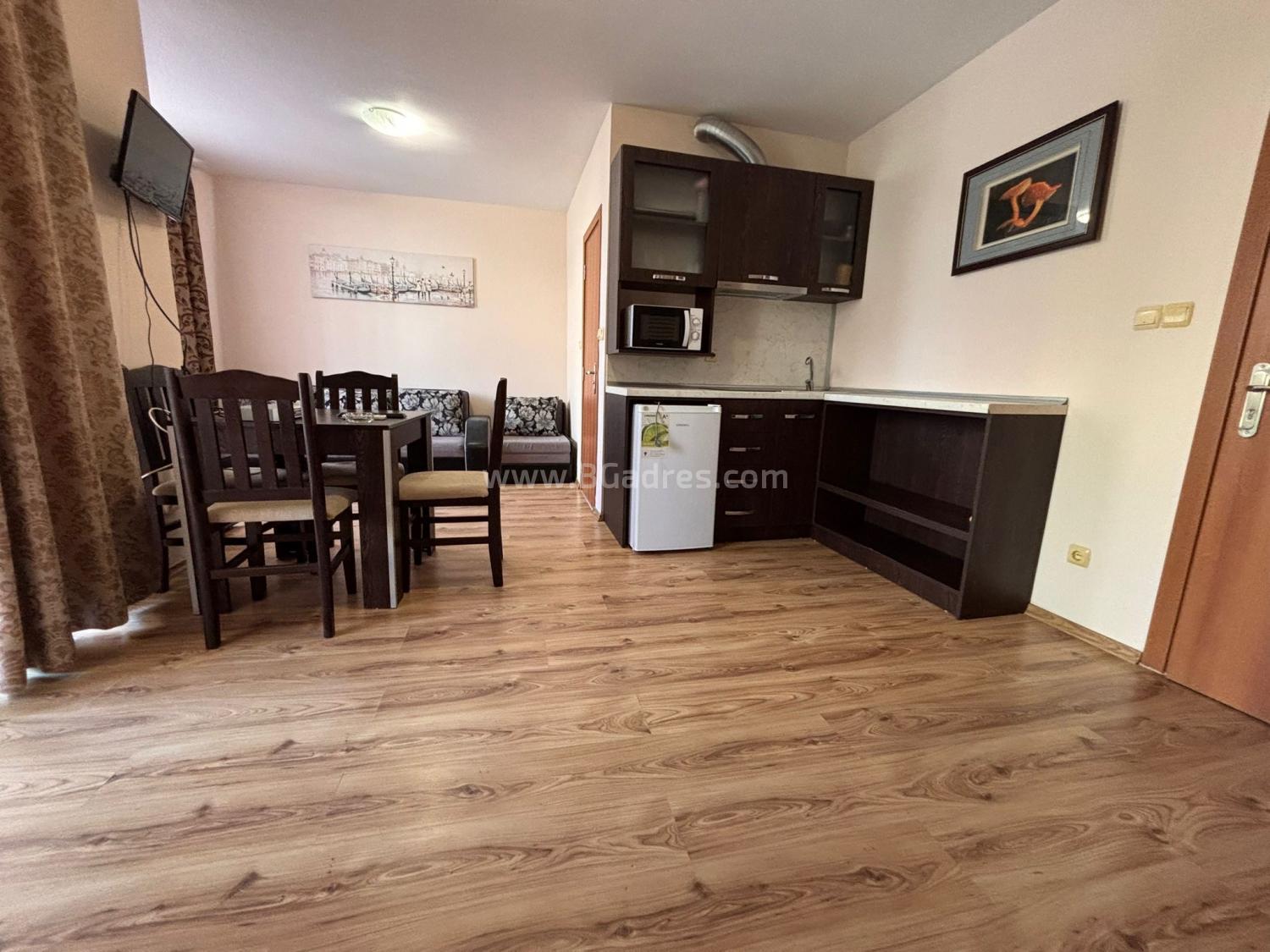 Apartment in the Dawn Park complex І №4670