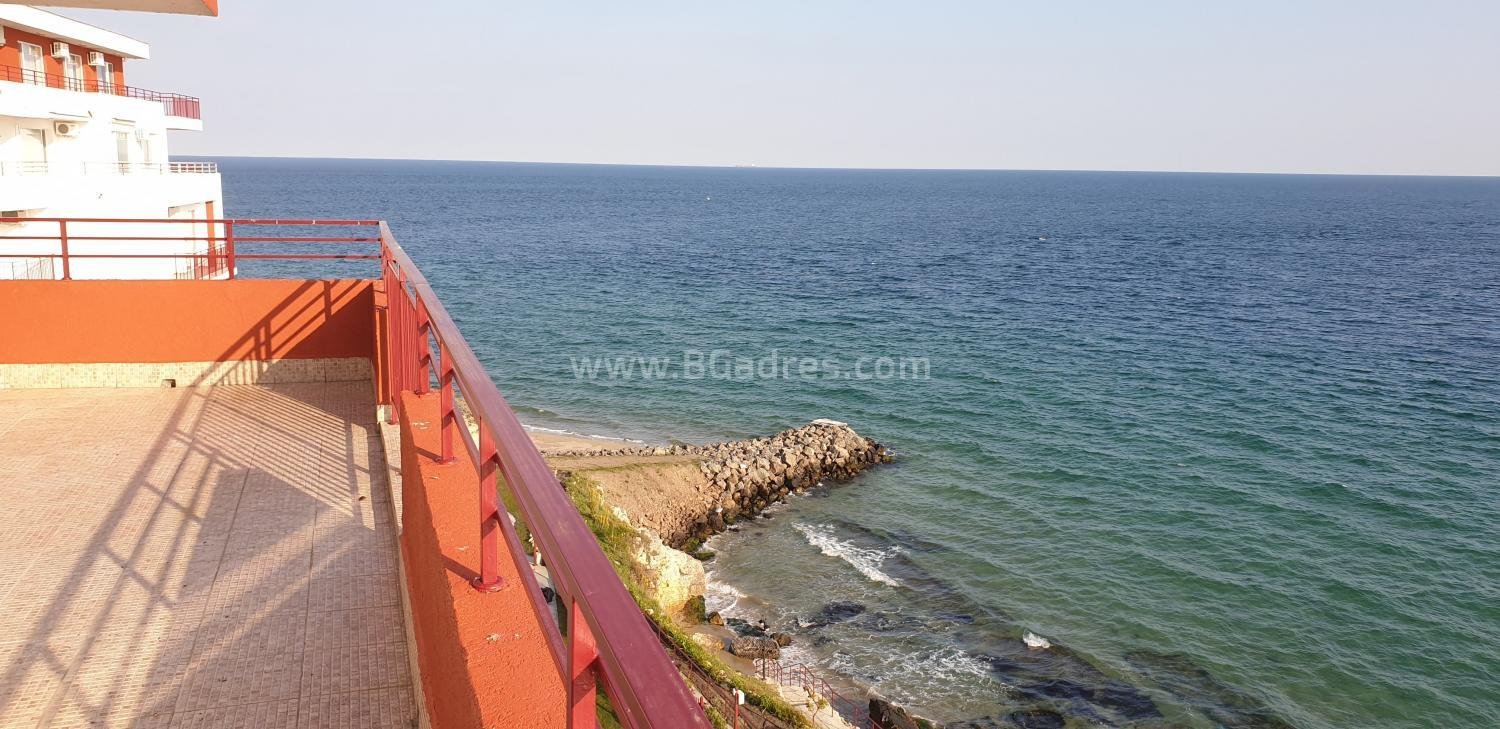 Wohnung mit frontalem Meerblick I №2479