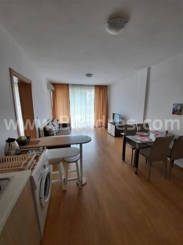 Apartment with balcony-veranda | №2286